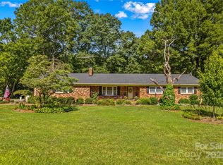 270 Lewis Ferry Rd, Statesville, NC 28677