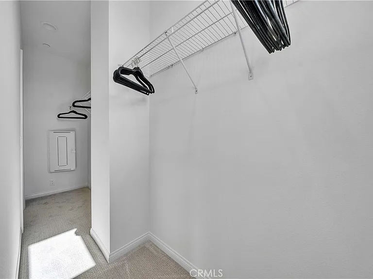 527 W Victor Ave — Photo 22