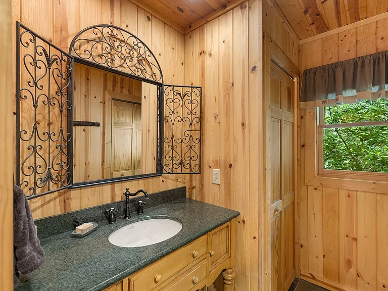 361 Wyanoak Rd — Photo 19