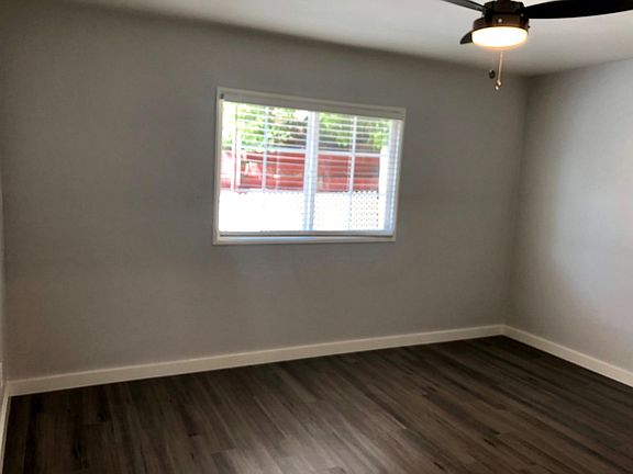 4th image of 4108 Redondo Beach Blvd APT B