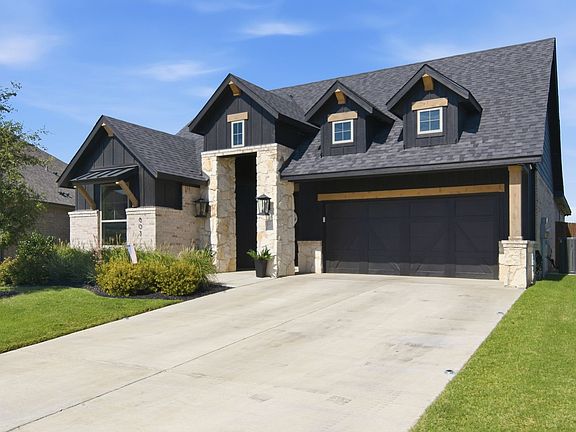 3rd image of 605 Eagle Bend Ln