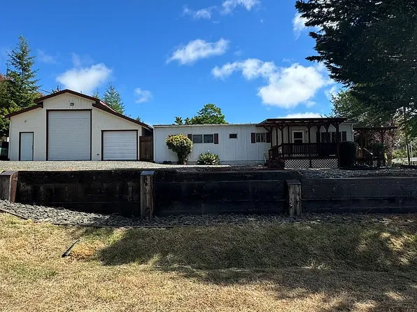 209 Woodland Rd, Lakeside, OR 97449