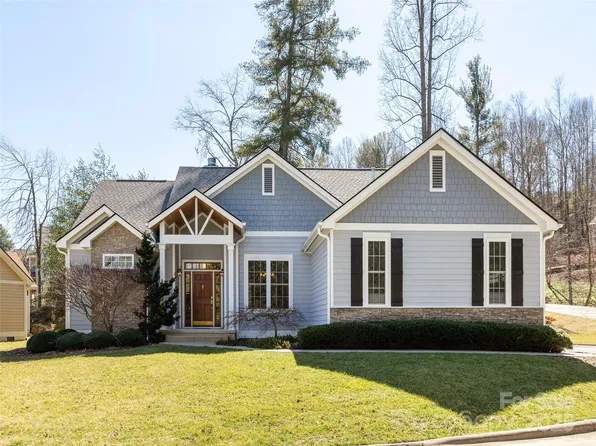 215 Williams Meadow Loop, Hendersonville, NC 28739