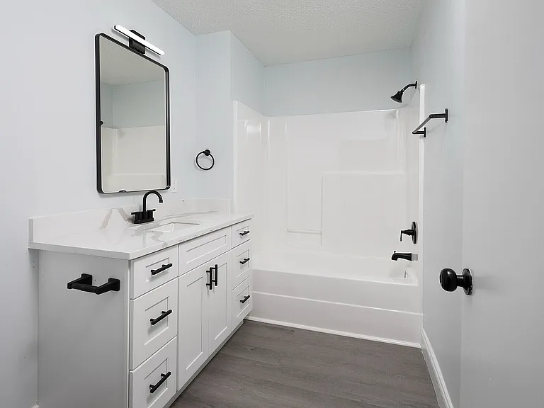 Elmwood Lofts — Photo 8