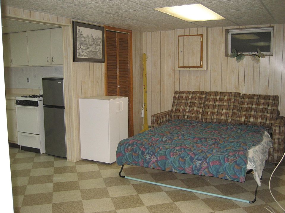 2nd image of 37 Surrey Ln
