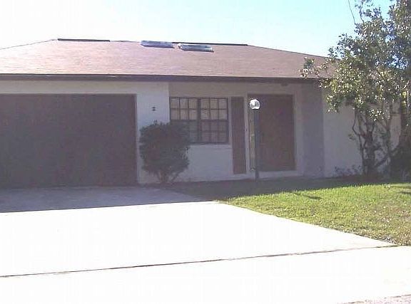 3rd image of 2 Collingwood Ln