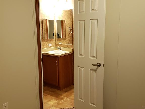 3rd image of 6 Nathan Dr