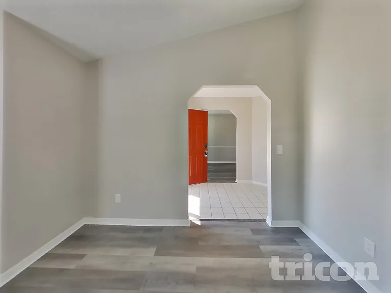 873 Silversmith Cir — Photo 15