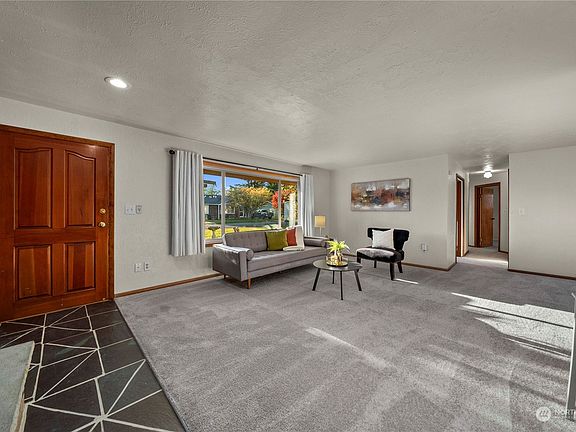 5th image of 13011 2nd Avenue Ct E