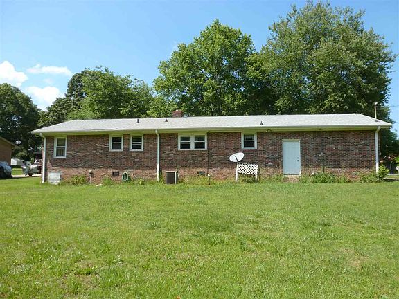 5th image of 110 Oakwood Dr
