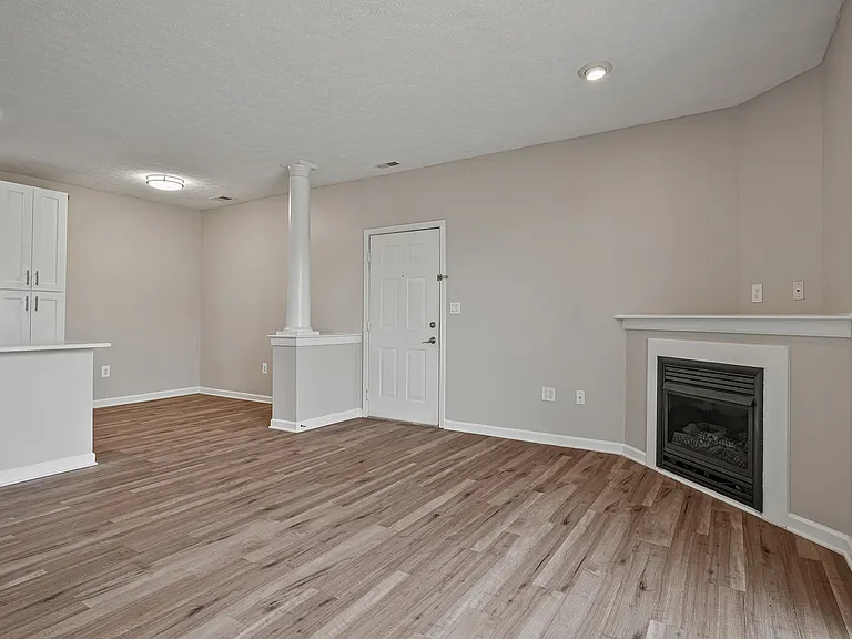 90 Berkley Manor Drive_2 - 3b2b Unit 1212