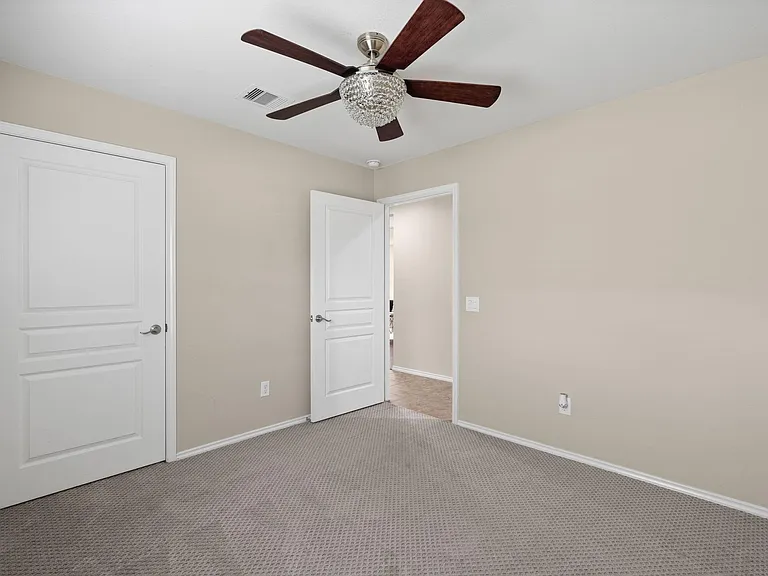 2811 Cone Flower Dr — Photo 30