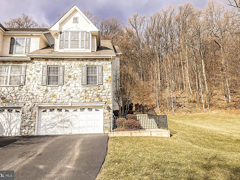 171 Madison Way — Photo 2