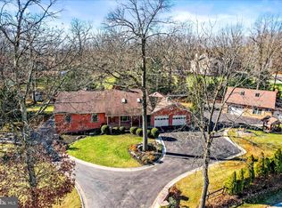 320 Dubs Church Rd, Hanover, PA 17331