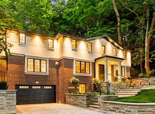 52 Roxborough Dr, Toronto, ON M4W1X1