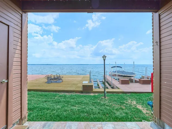 801 River Rd APT 105D, Montgomery, TX 77356