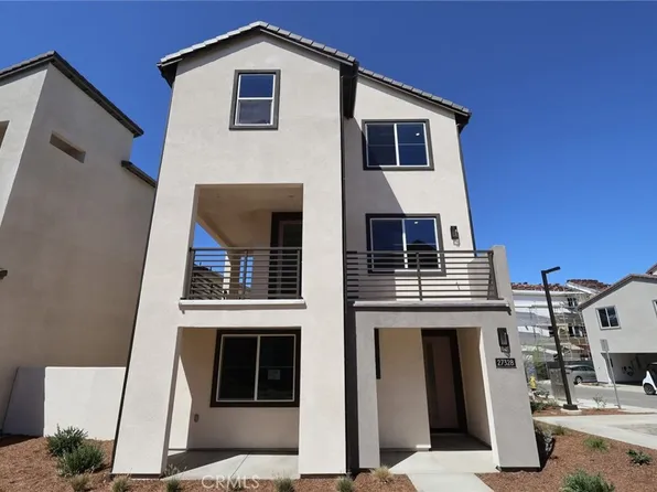 27328 Bear Paw Ln, Valencia, CA 91381