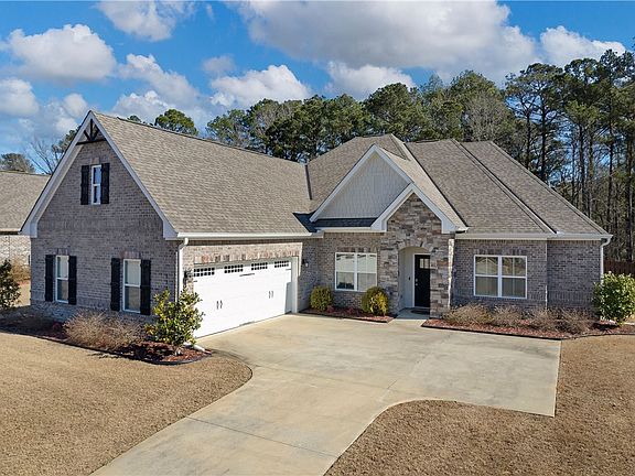 3rd image of 533 Towne Lake Pkwy