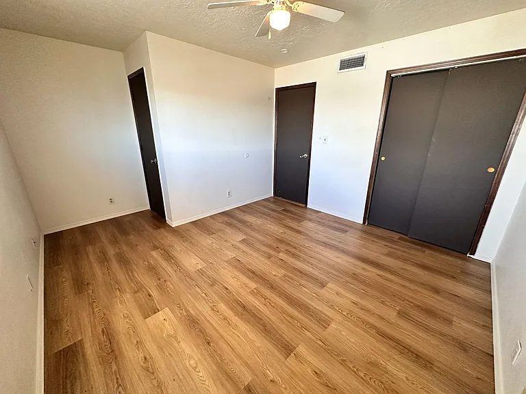 3618 Lafayette Drive Ne — Photo 15