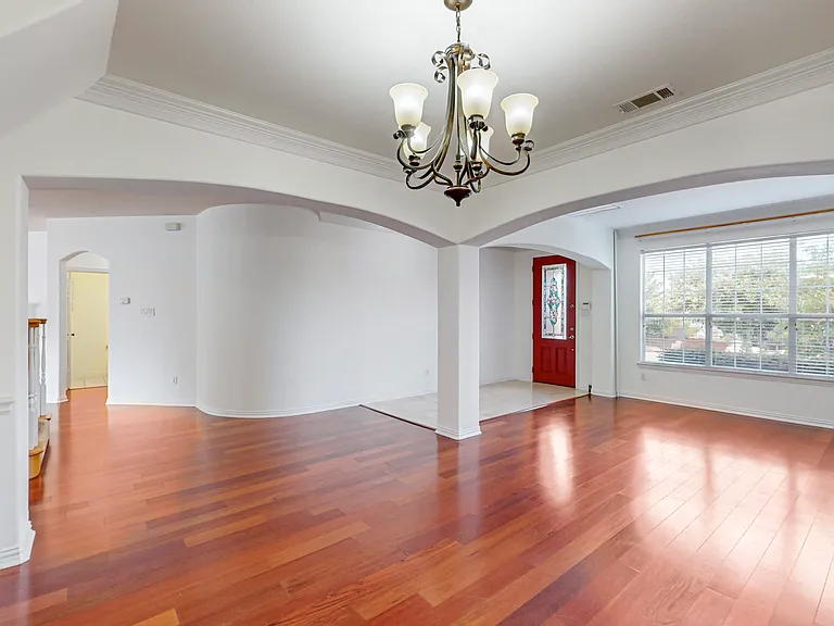 8609A Rugby Dr — Photo 2