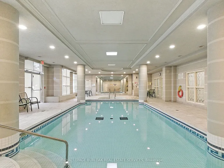 442 Maple Ave #7 — Photo 35