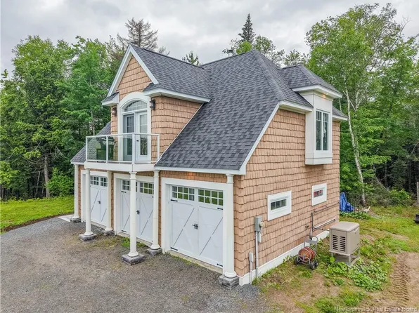 81 Mary Ellen Dr, Hanwell, NB E3E 2G3