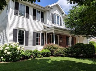 424 W Crossing Meadows Ln, Appleton, WI 54913