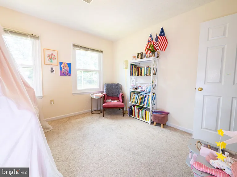 513 Jefferson St — Photo 24