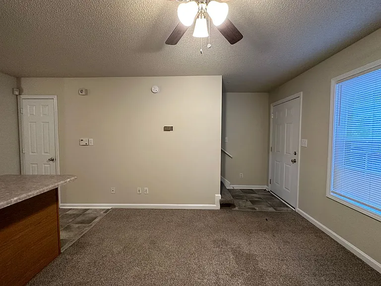 Jockey Drive-3822 — Photo 5