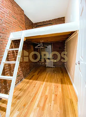Rented by City Connections Realty | media 3