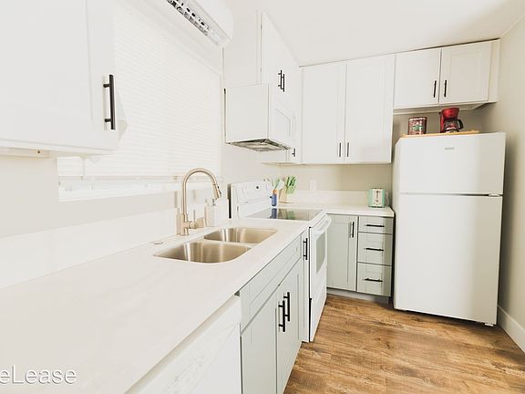 2nd image of 3658-64 Marlborough Ave