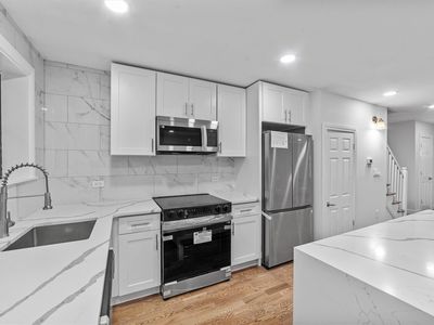 1029 E 213th Street, Bronx, NY, 10469