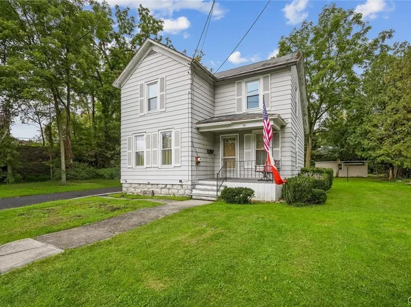 74 North St, Marcellus, NY 13108