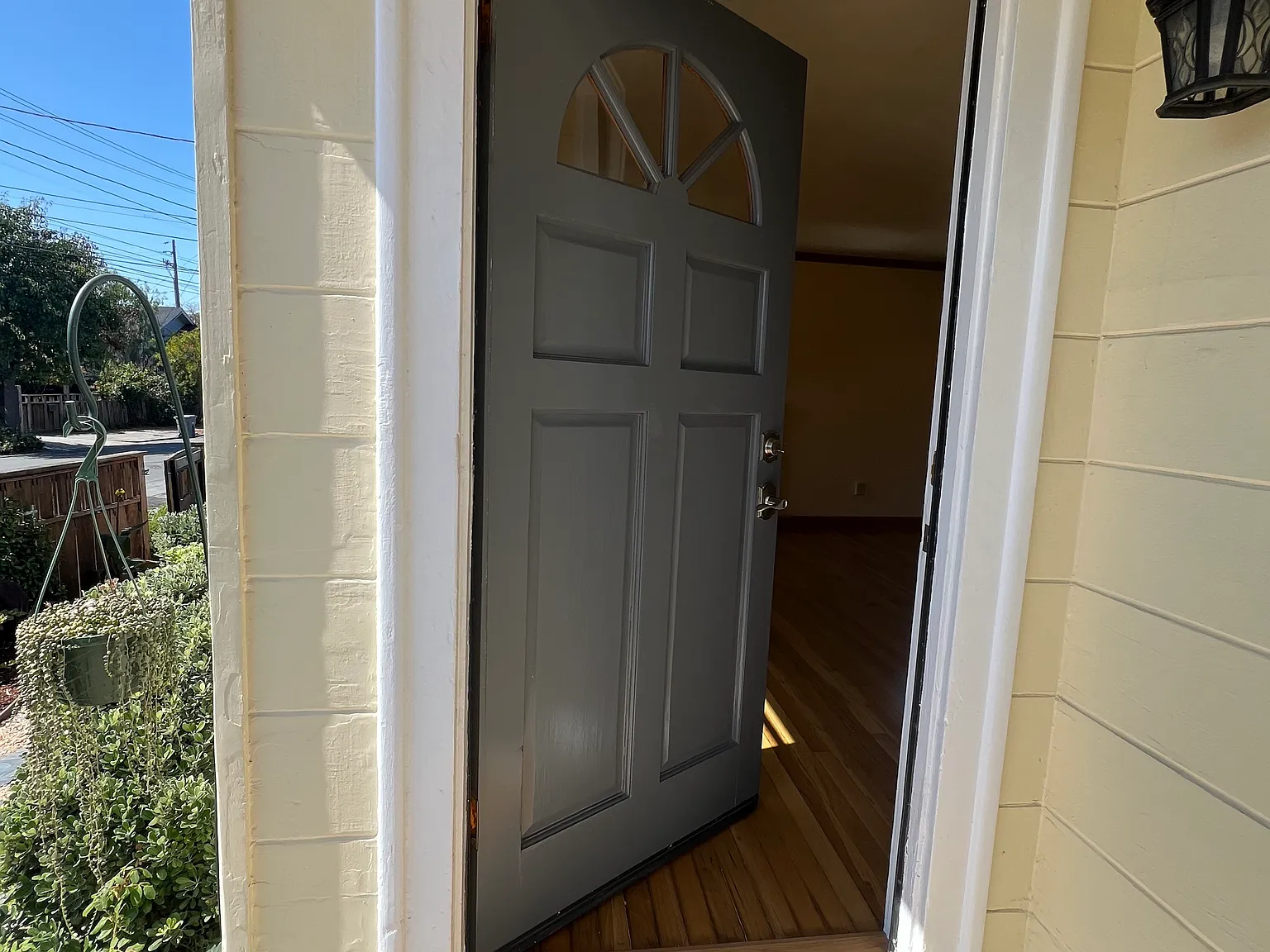 2 bed, 800 sqft, $4,850 — Photo 2