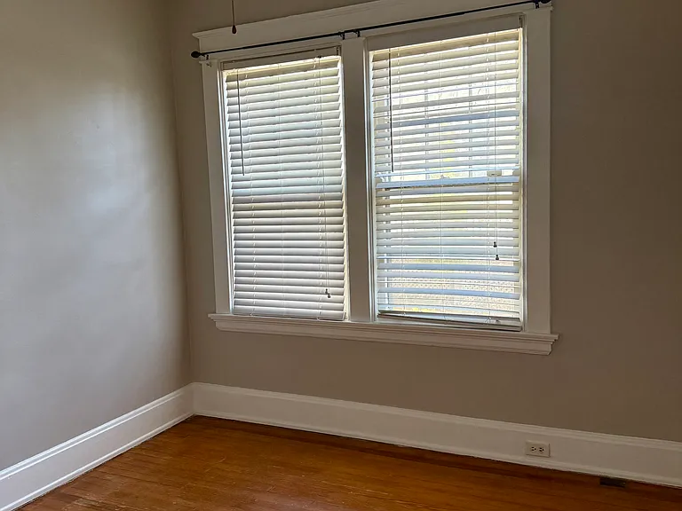1044 Academy Ave #1 — Photo 5