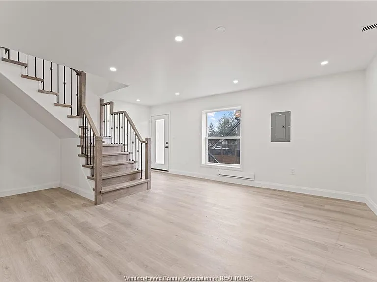 702 Pierre Ave #3 — Photo 6