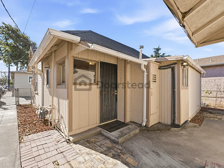 4339 Adeline St #A — Photo 29