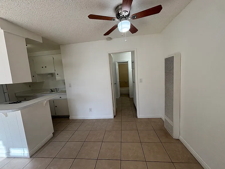 1-5010 Keeney St #39 — Photo 5