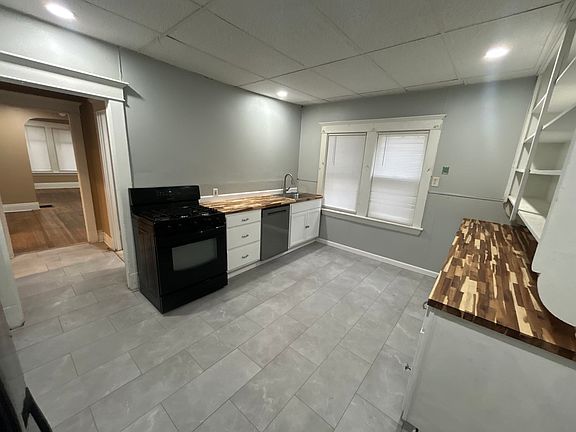 4th image of 425 Cumberland Ave Unit 1
