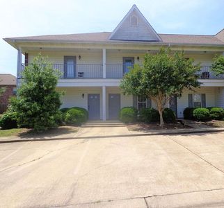 615 Mallory Ln APT 2B, Starkville, MS, 39759