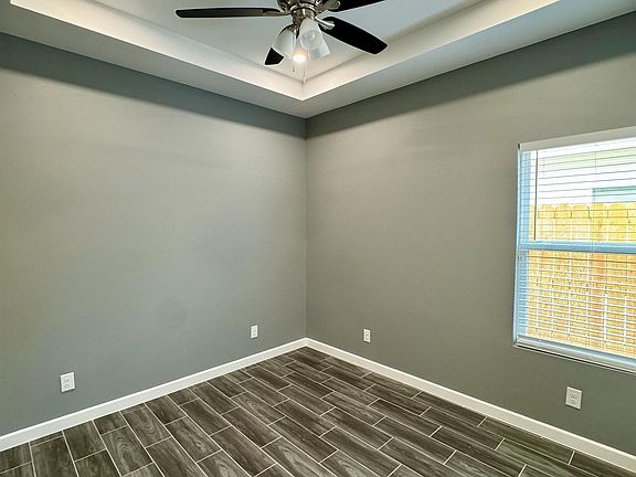 5th image of 3004 W Driftwood Ln #3