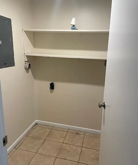 117 Hampton Dr — Photo 9