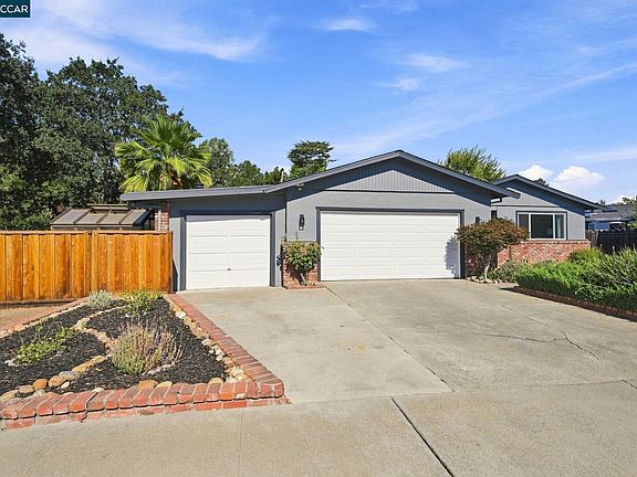 3rd image of 1445 Bassett Dr
