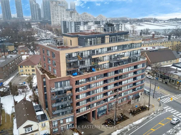 11 Superior Ave #Townhouse 3, Toronto, ON M8V 0A7