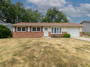 1812 Jacobssen Dr, Normal, IL 61761