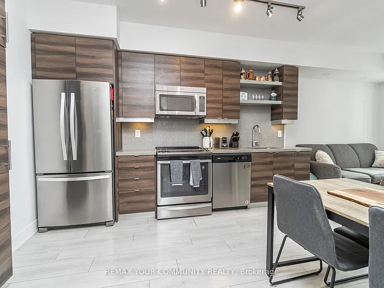 525 Adelaide St W #1518 — Photo 5