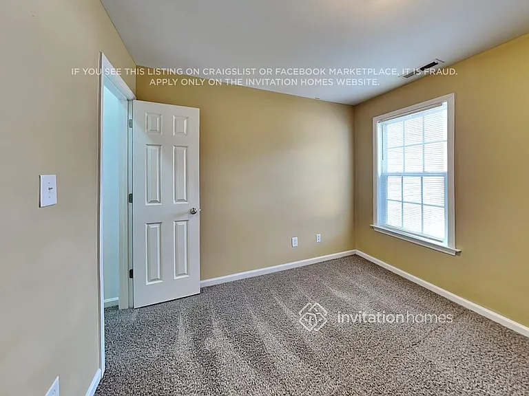 302 Whitehall Ct — Photo 10