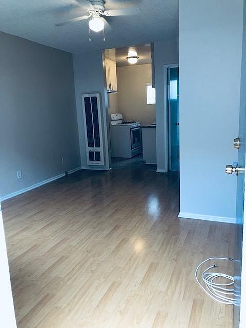 1st image of 830 N Acacia St APT 5