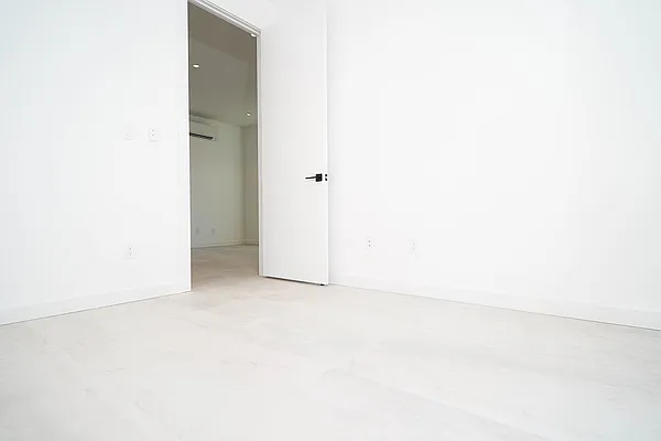 Rented by ERNY LLC | media 16