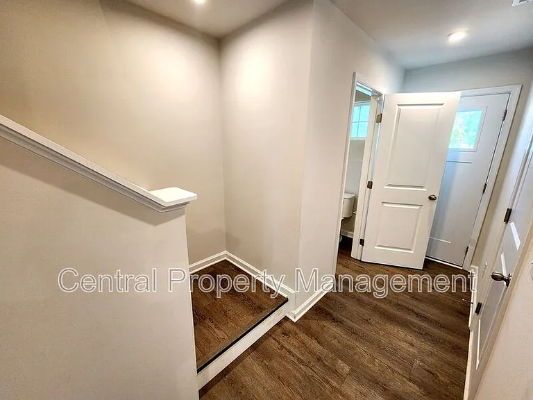 165 Sarnesfield Way — Photo 5